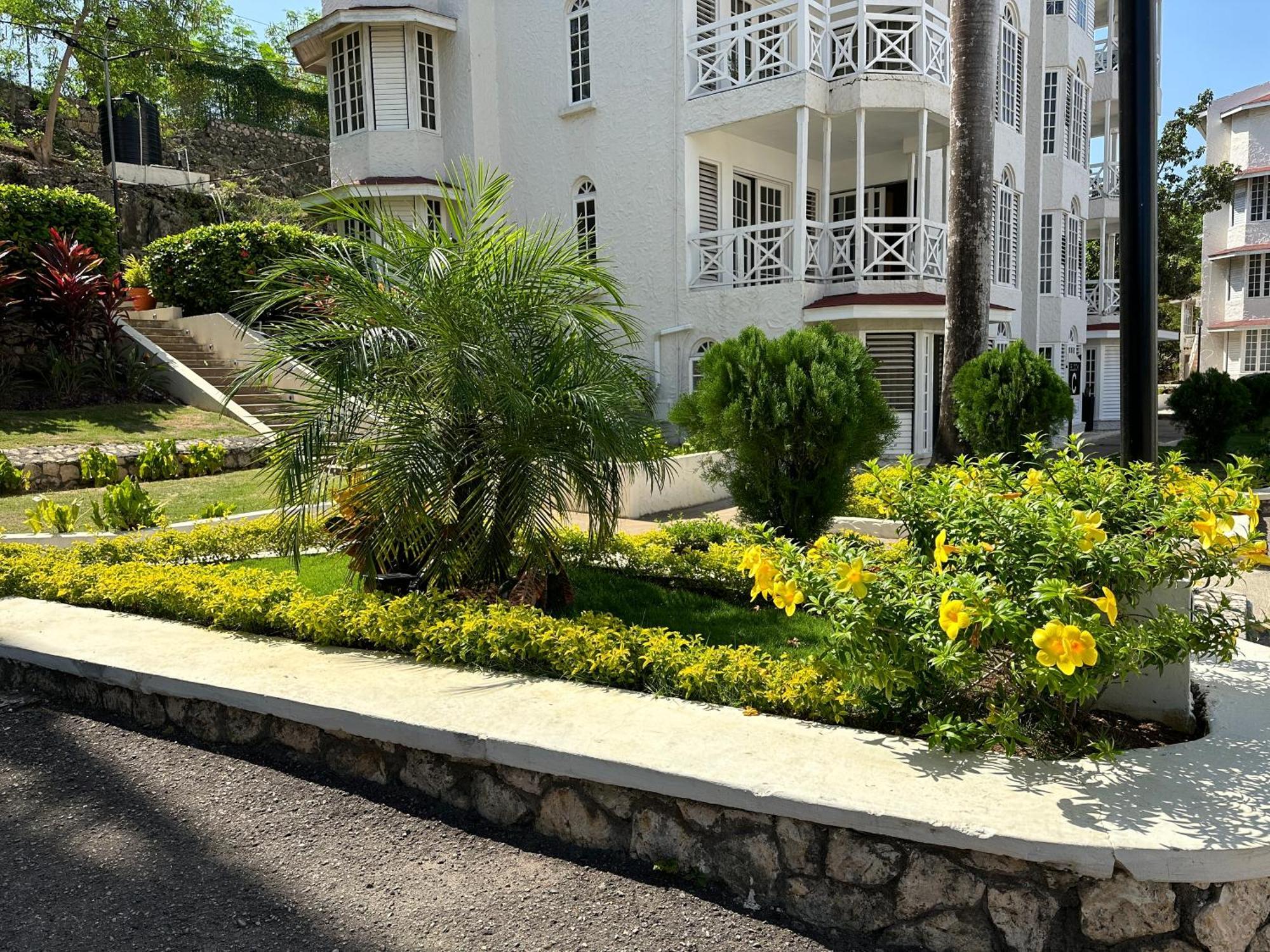 Falcon Islandview - Airport Pickup Available - 24Security Montego Bay Exterior foto